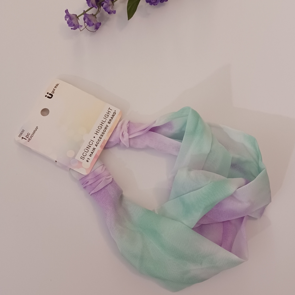 Scunci headwrap